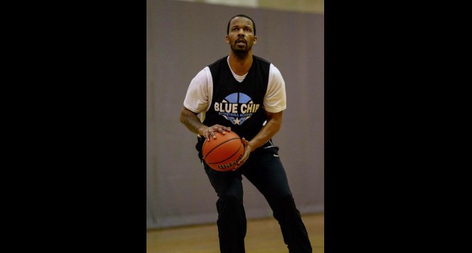 Semi-pro basketball team holds open tryouts