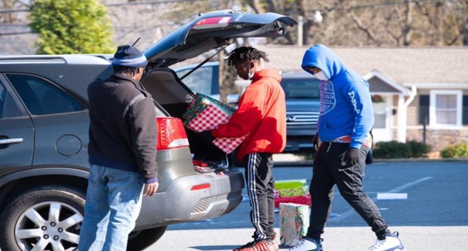 Nonprofit brings Christmas joy